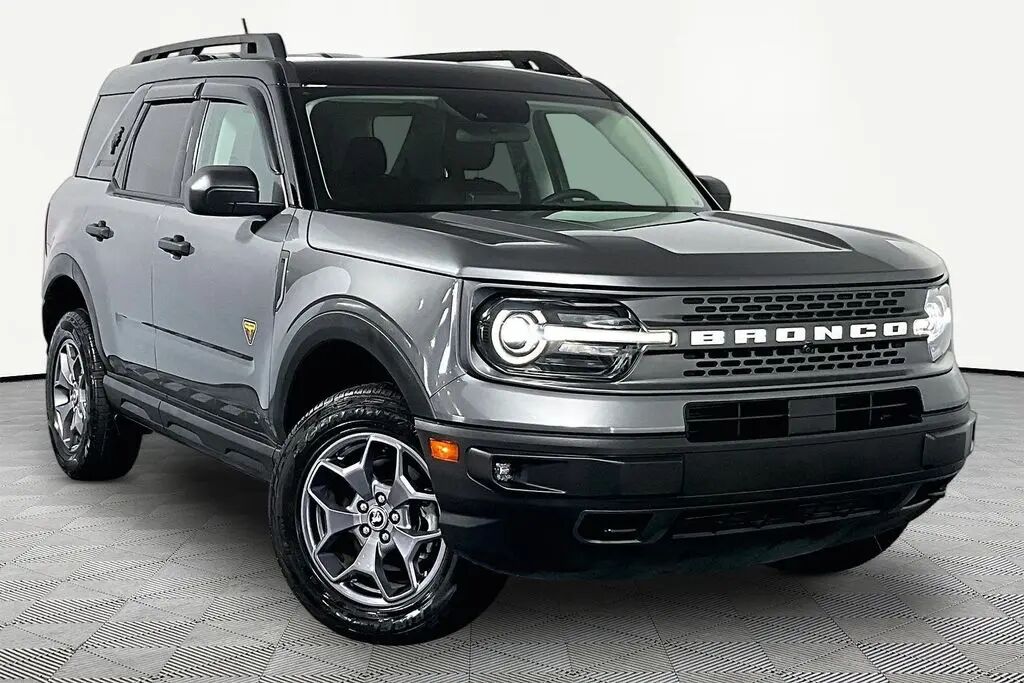2023 Ford Bronco Sport Badlands — photo 1 of 13
