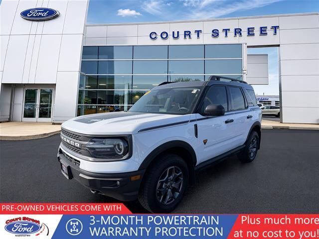 2023 Ford Bronco Sport Badlands — photo 1 of 15