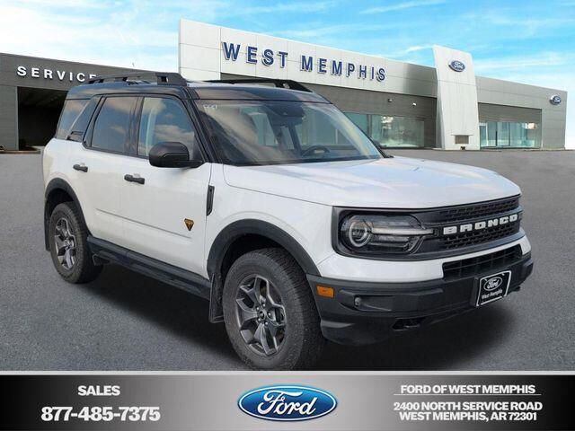 2023 Ford Bronco Sport Badlands — photo 1 of 26