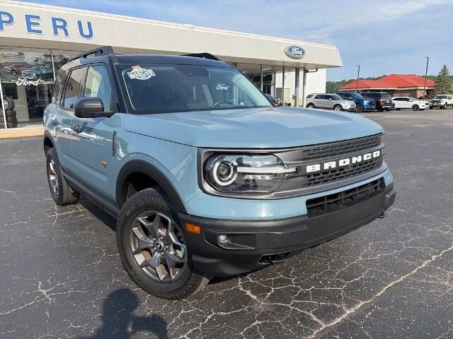 2023 Ford Bronco Sport Badlands — photo 1 of 26
