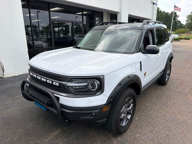 2024 Ford Bronco Sport Badlands — photo 1 of 20