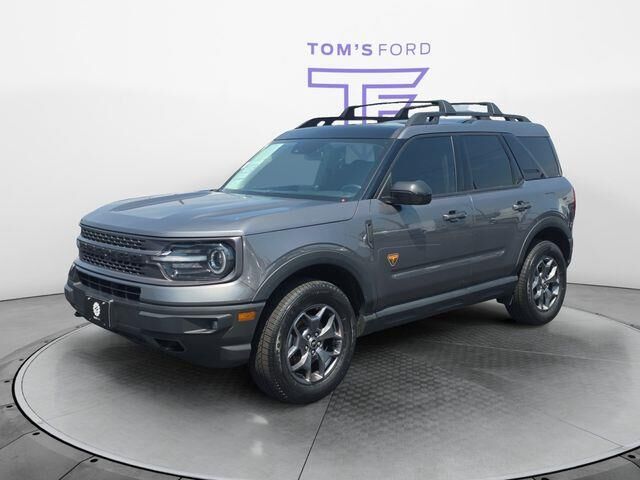 2023 Ford Bronco Sport Badlands — photo 1 of 21