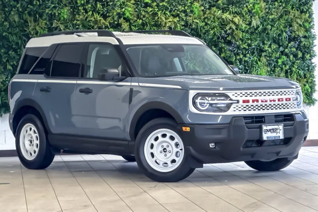 2025 Ford Bronco Sport Heritage — photo 1 of 12