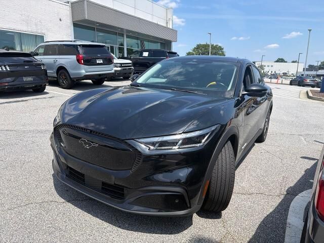 2025 Ford Mustang Mach-E Select — photo 1 of 5