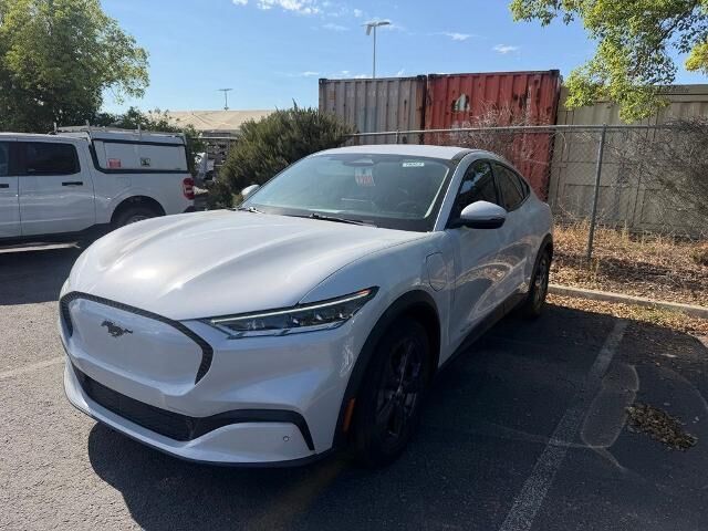 2022 Ford Mustang Mach-E Select — photo 1 of 6
