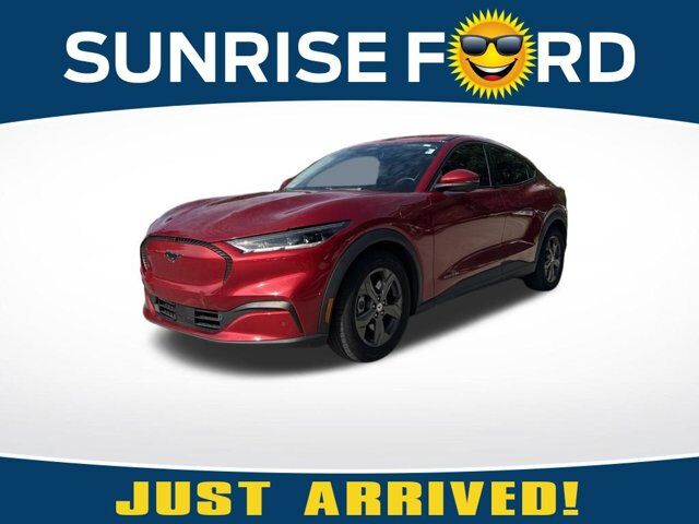 2021 Ford Mustang Mach-E Select — photo 1 of 2