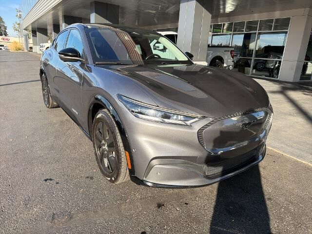 2023 Ford Mustang Mach-E California Route 1