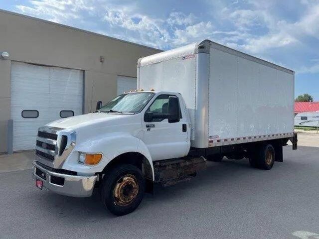 2015 Ford F-650 — photo 1 of 1