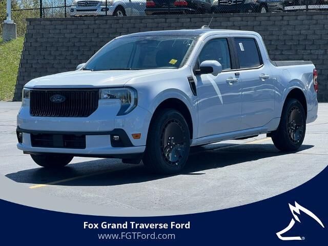 2026 Ford Maverick Lobo — photo 1 of 26