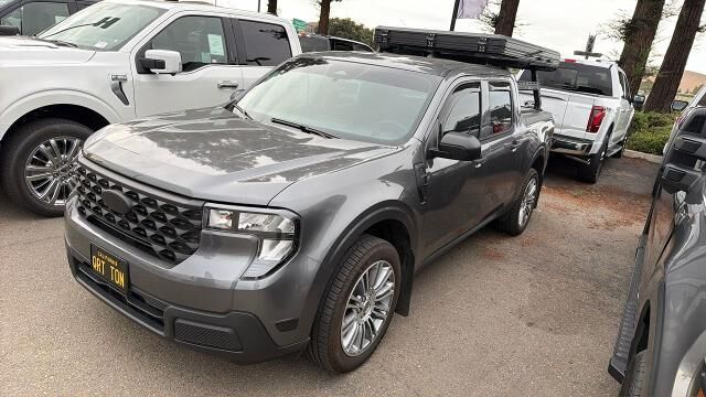 2025 Ford Maverick XL — photo 1 of 10