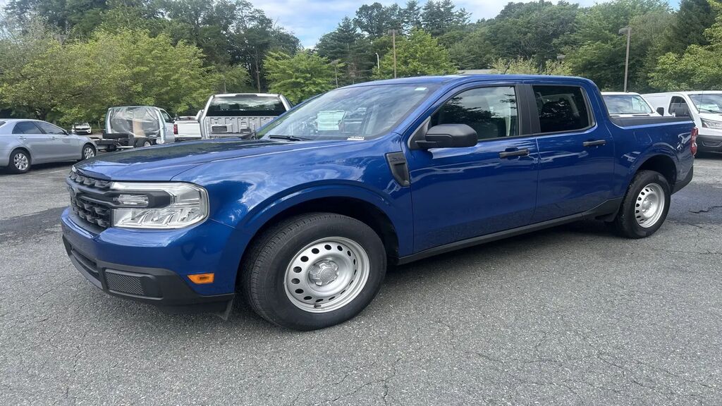 2024 Ford Maverick XL — photo 1 of 27
