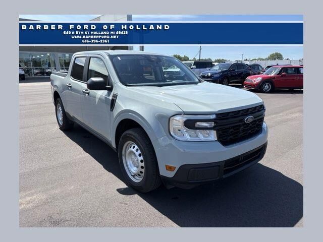 2024 Ford Maverick XL — photo 1 of 13