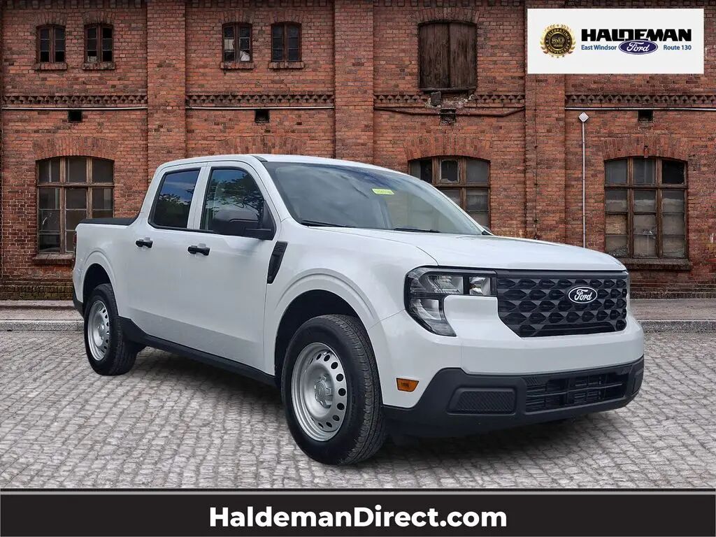 2026 Ford Maverick XL — photo 1 of 13