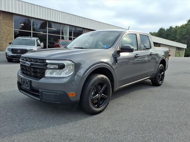 2023 Ford Maverick Lariat — photo 1 of 24