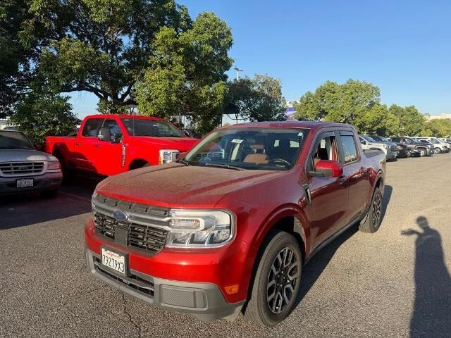 2022 Ford Maverick Lariat — photo 1 of 52
