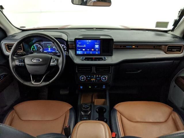 2022 Ford Maverick Lariat — photo 1 of 39