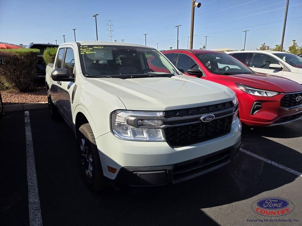 2022 Ford Maverick XLT — photo 1 of 1