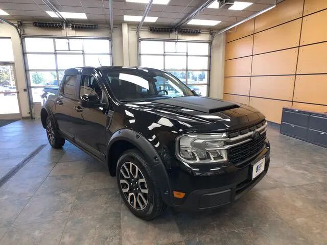 2023 Ford Maverick Lariat — photo 1 of 14
