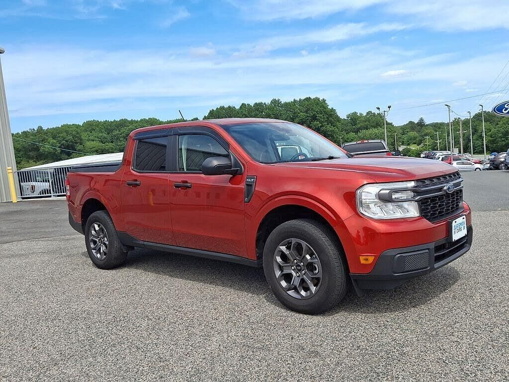 2023 Ford Maverick XLT — photo 1 of 15