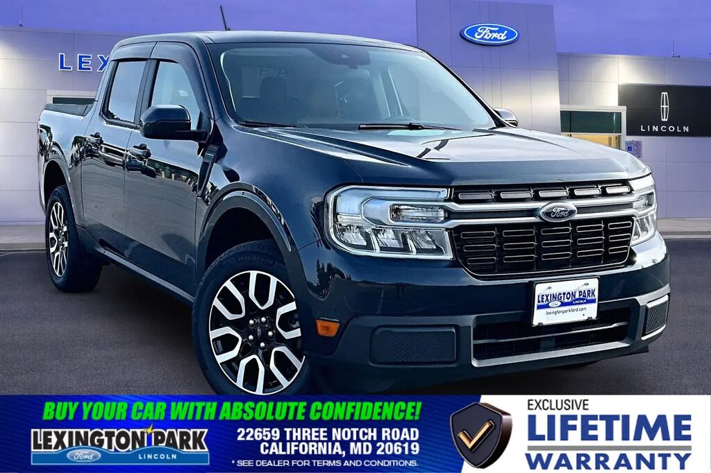 2022 Ford Maverick Lariat — photo 1 of 14