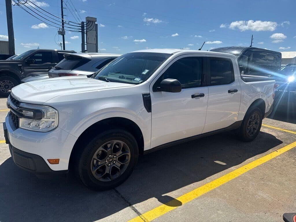2022 Ford Maverick XLT — photo 1 of 4