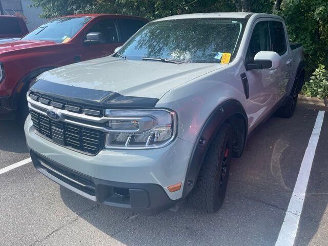 2022 Ford Maverick Lariat — photo 1 of 13