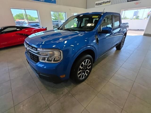 2022 Ford Maverick Lariat — photo 1 of 13