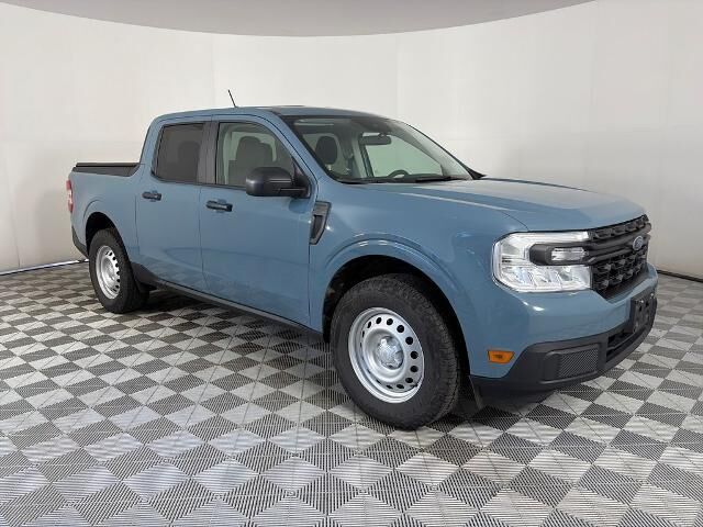2023 Ford Maverick XL — photo 1 of 13