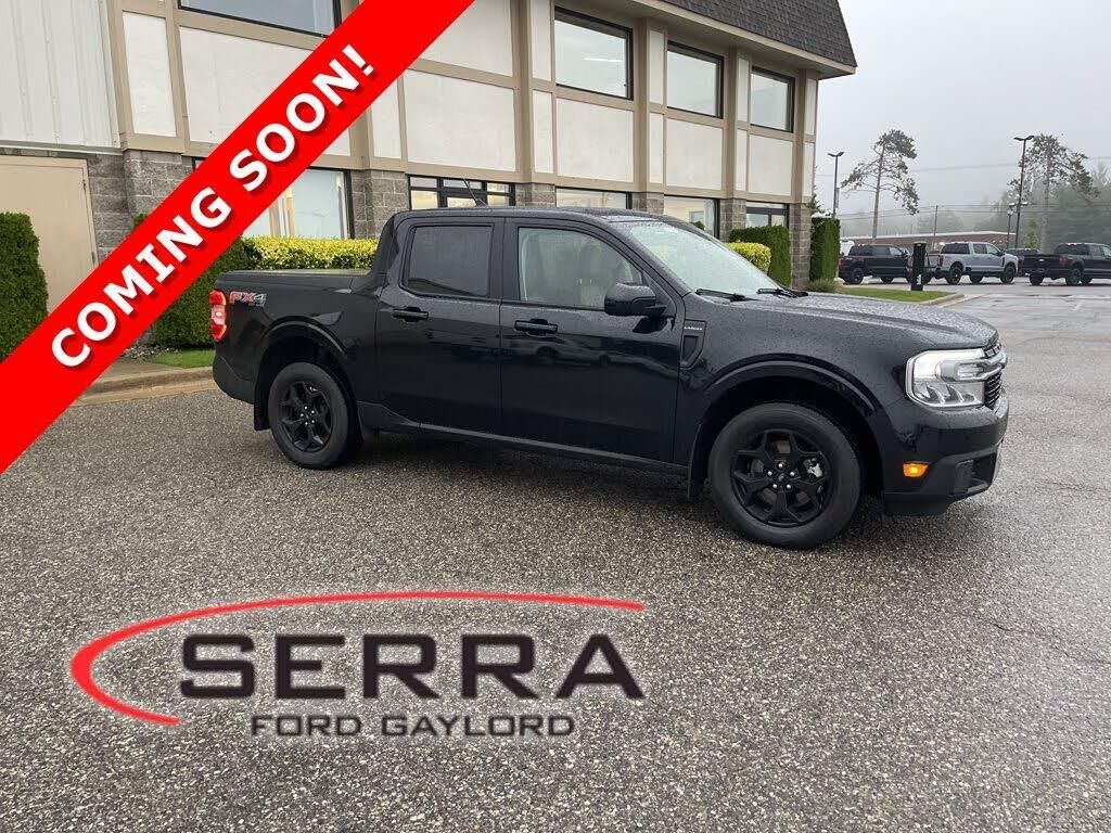 2023 Ford Maverick Lariat — photo 1 of 2