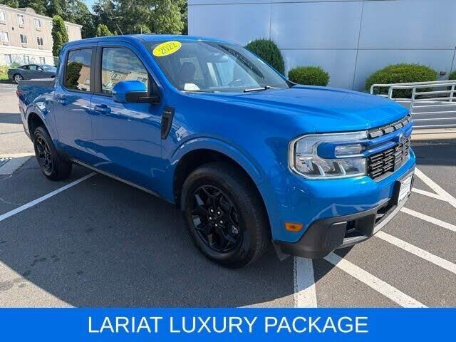 2022 Ford Maverick Lariat — photo 1 of 2