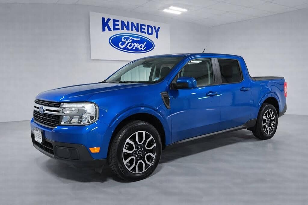 2022 Ford Maverick Lariat — photo 1 of 2