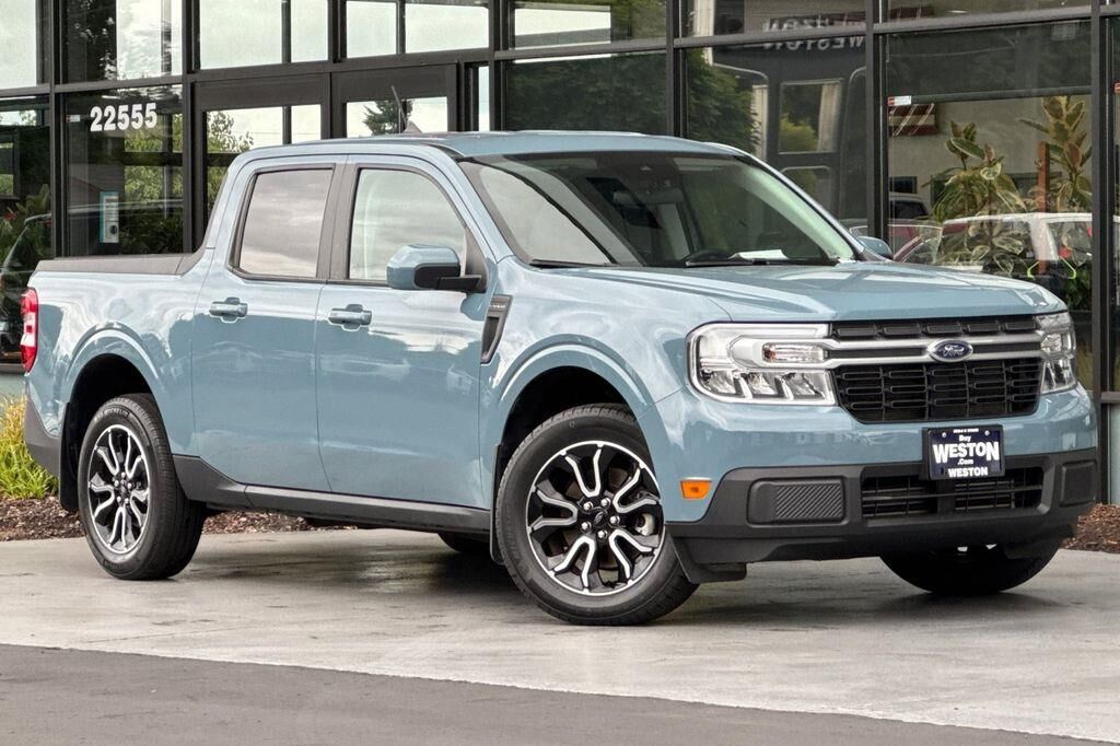2023 Ford Maverick Lariat — photo 1 of 27