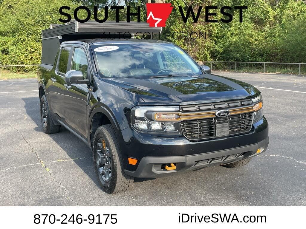2023 Ford Maverick Lariat — photo 1 of 2