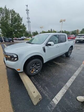 2023 Ford Maverick Lariat — photo 1 of 42
