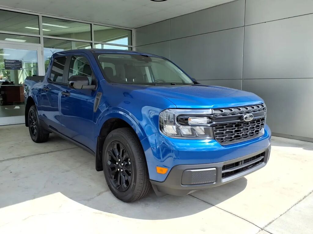 2024 Ford Maverick XLT — photo 1 of 18