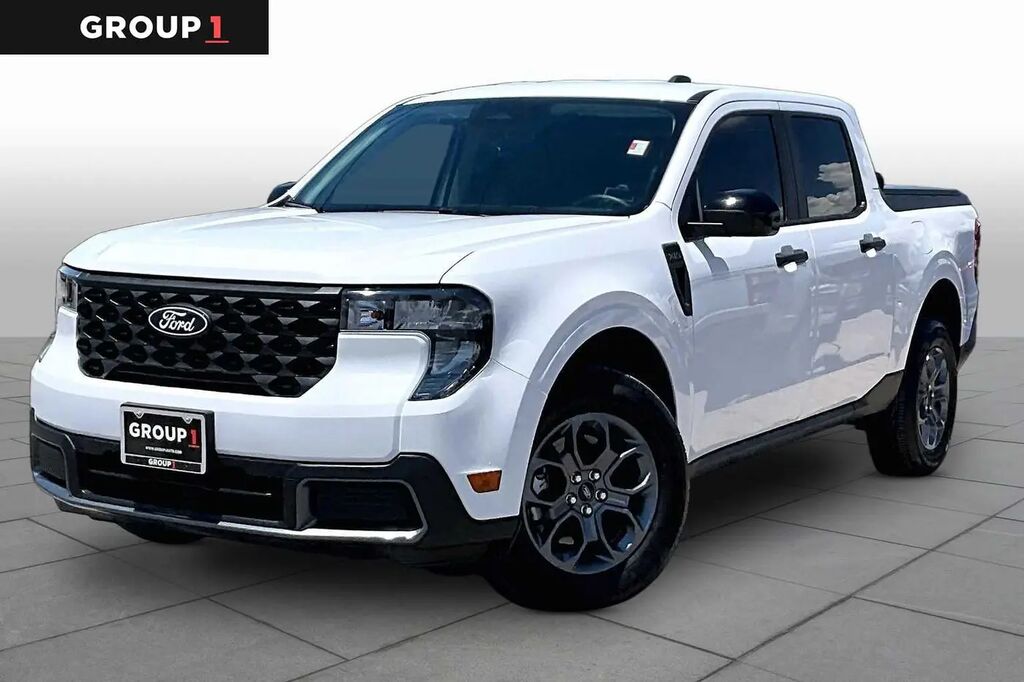 2025 Ford Maverick XLT — photo 1 of 12