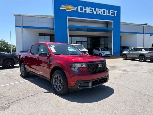 2025 Ford Maverick XLT — photo 1 of 14