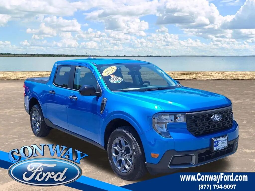 2025 Ford Maverick XLT — photo 1 of 12