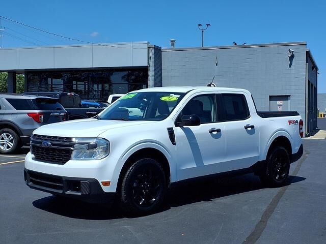 2024 Ford Maverick XLT — photo 1 of 39