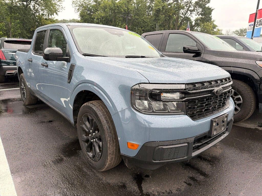 2024 Ford Maverick XLT — photo 1 of 1