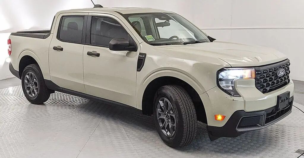 2025 Ford Maverick XLT — photo 1 of 26