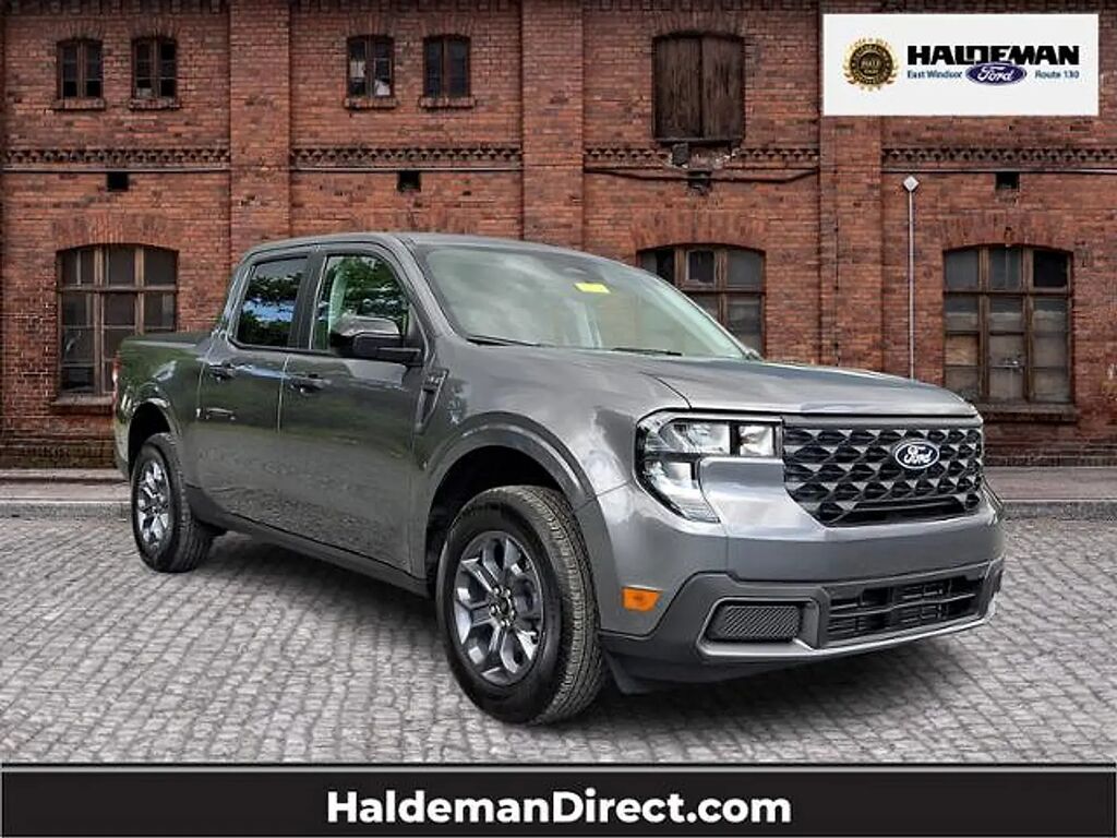 2025 Ford Maverick XLT — photo 1 of 13