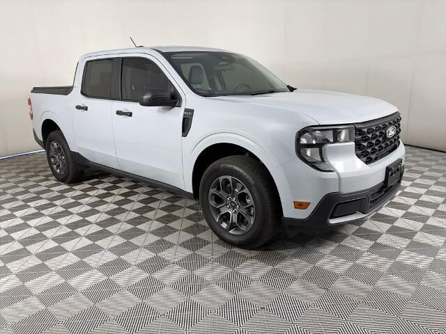 2025 Ford Maverick XLT — photo 1 of 13