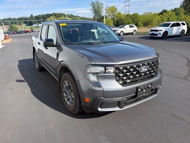 2025 Ford Maverick XLT — photo 1 of 13