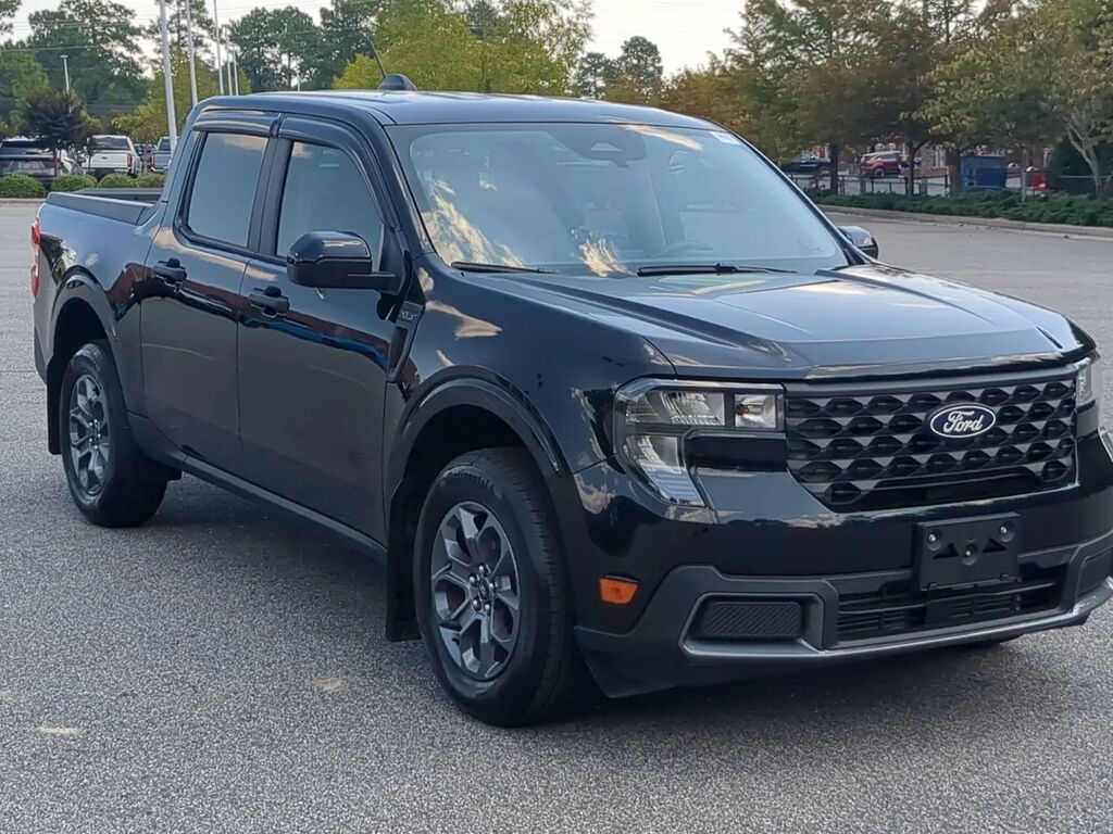 2025 Ford Maverick XLT — photo 1 of 13