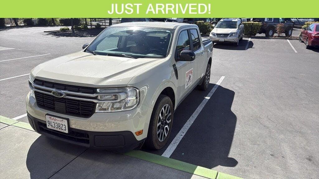 2024 Ford Maverick Lariat — photo 1 of 27