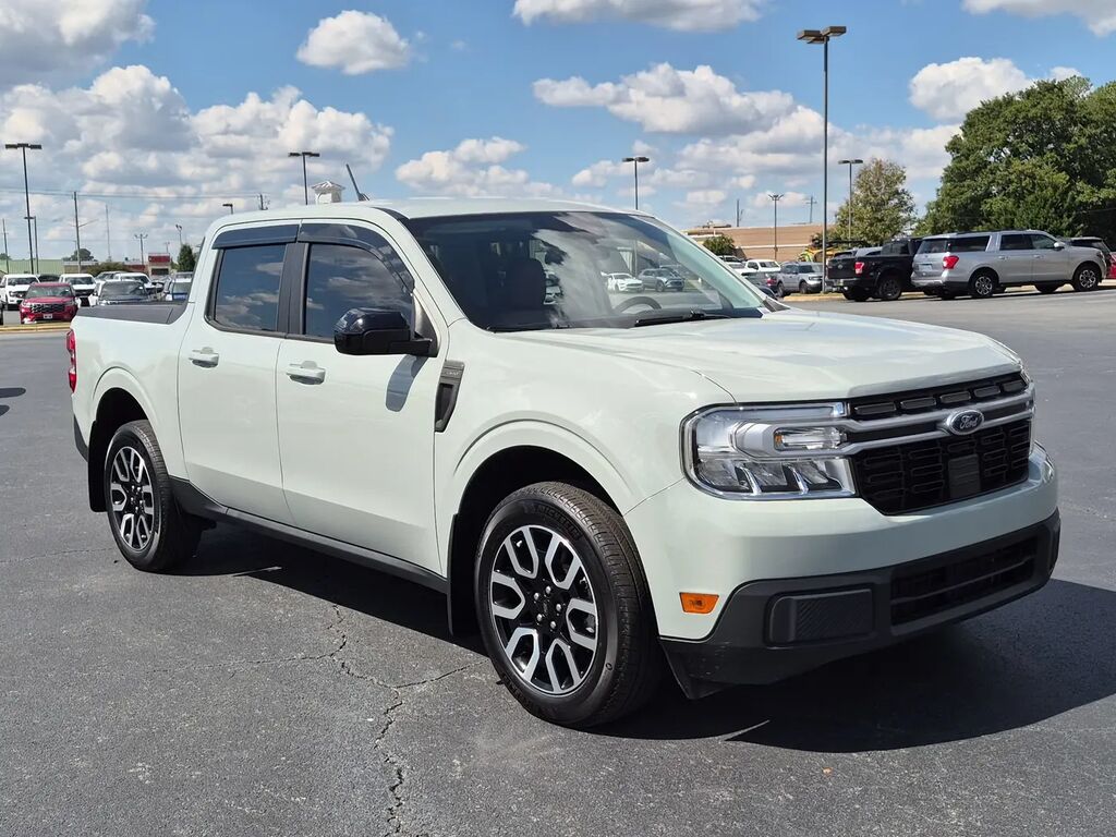 2024 Ford Maverick Lariat — photo 1 of 13