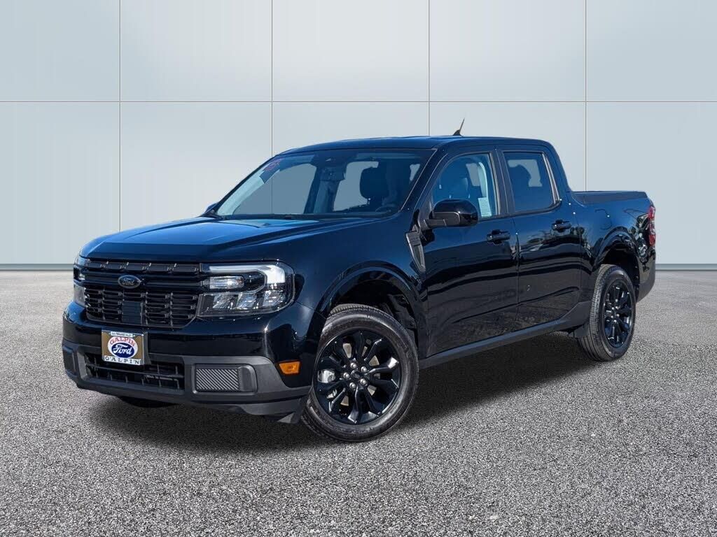 2024 Ford Maverick Lariat — photo 1 of 3