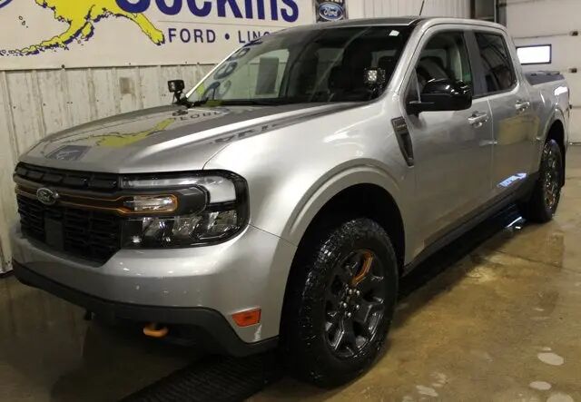 2024 Ford Maverick Lariat — photo 1 of 15