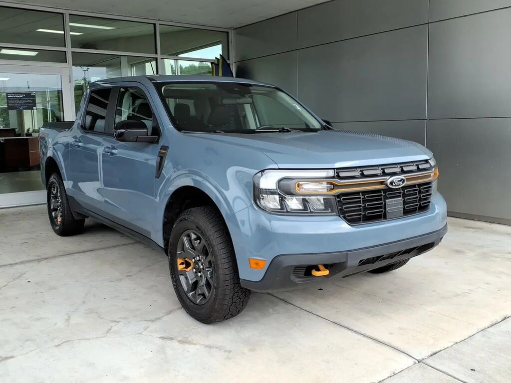 2024 Ford Maverick Lariat — photo 1 of 13